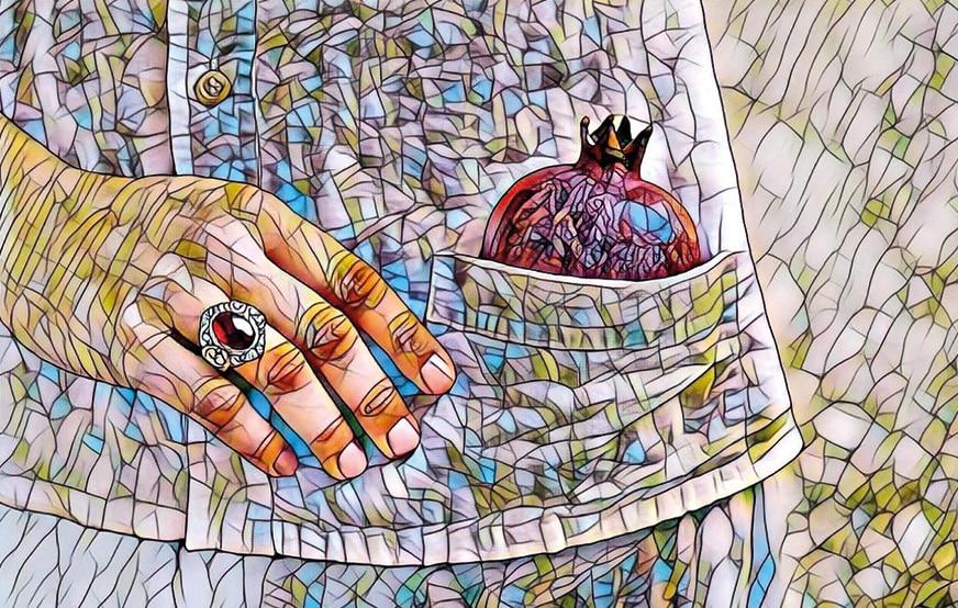 “Parmağında Annemin Yüzüğü, Gömleğinin Cebinde Nar”